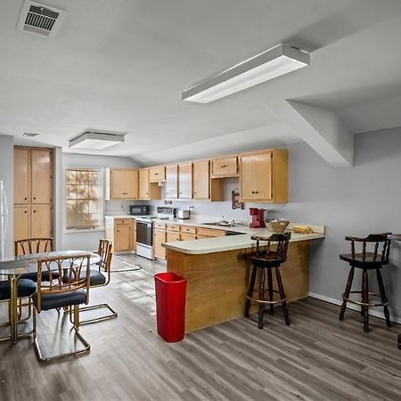 Axtons Bass City Lake Front Resort Emory Dış mekan fotoğraf